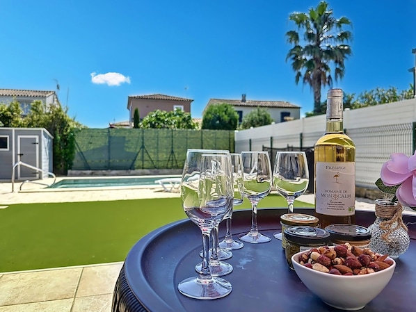 Residential Area, Swimming Pool, Leisure, Resort, Garden, Landscaping, Eco Hotel, Estate, Shade, Hacienda