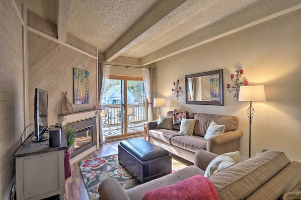 Frisco Vacation Rental Condo | 2BR | 1.5BA | 800 Sq Ft