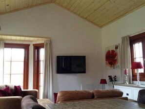 Brown, Window, Furniture, Building, Comfort, Wood, Shade, Lighting, Plant, Interior Design