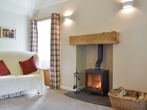 Living room | Eagles Gate Lodge, Banff