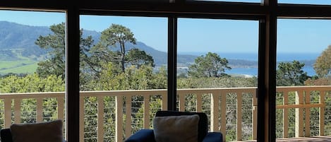 BIG VIEWS of Point Lobos & Carmel Valley only 1/2 mile from Carmel-by-the-Sea!