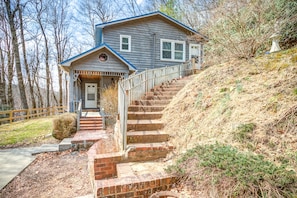 The living room is on the upper level of the cabin, kitchen on lower level.