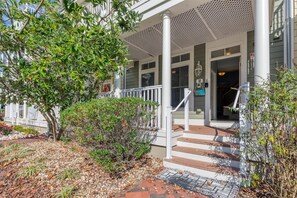 Sunset Island 18 Beach Walk Lane Exterior