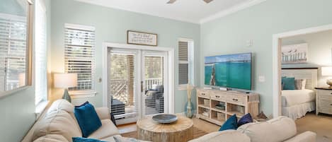 22-Seagrove-Highlands-2105-Living