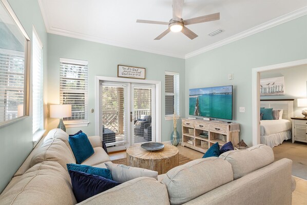 22-Seagrove-Highlands-2105-Living