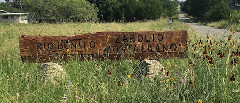 Welcome to Casita Montalbano!  :)

You will see this sign before driving uphill.