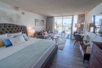 High floor, Newly furnished Condo at Island Colony in Waikiki!