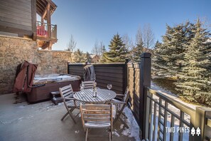 Private Hot Tub and Seating Area- Seats 4