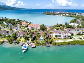 ON BEAUTIFUL TROPICAL PENINSULA IN THE CARIBBEAN SEA, MONTEGO BAY, JAMAICA