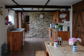 Rose Cottage - Open Plan Kitchen Dining Area