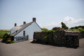 Woodlands Manor House - View from the drive