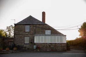 Woodlands Manor House - Conservatory has fantastic views over the valley