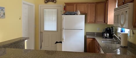 Kitchen ~ beautiful granite counter tops