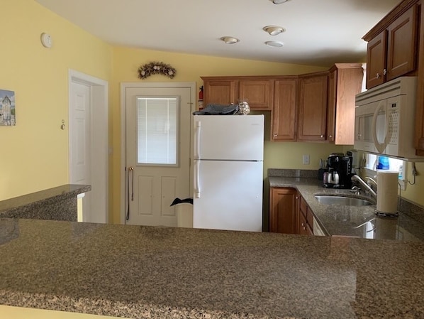 Kitchen ~ beautiful granite counter tops