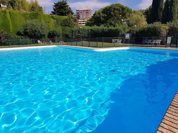 Holiday Home Swimming Pool