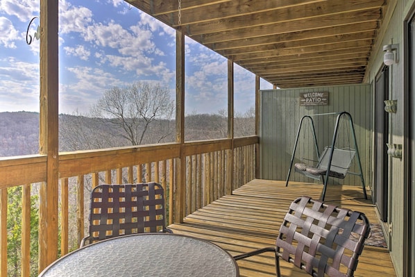 Branson Vacation Rental | Condo | 2BR | 2BA | 809 Sq Ft