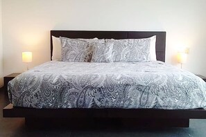 Master Bedroom King bed