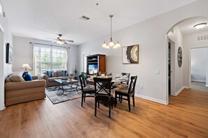 Explore our exquisite Living area, ideally located near SeaWorld Orlando. Enjoy the spacious area adorned with customized decor reflecting a sophisticated design sensibility.