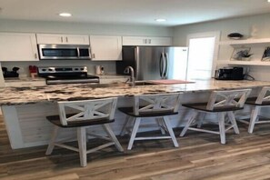 Bar & Kitchen area