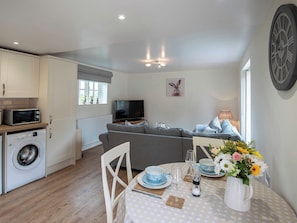 Open plan living space | The Shambles - Bray Holiday Cottages, Fulletby, near Horncastle