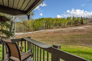 Corner unit with view of Snowmass Ski Area