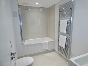 Jubilee House - Duplex - Bathroom