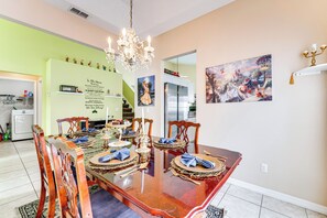Dining Room | Dishware & Flatware Provided