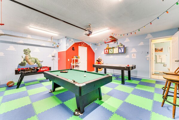 Davenport Vacation Rental | 5BR | 3BA | 2,269 Sq Ft | Step-Free Access