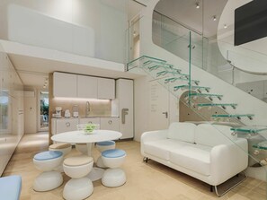 Möbel, Eigentum, Tabelle, Produkt, Couch, Komfort, Interior Design, Flooring, Beleuchtung, Wohnzimmer