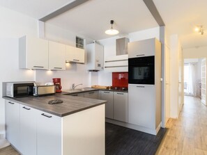 Bâtiment, Cabinetry, Comptoir, Appareil De Cuisine, Électroménager, Cuisinière, Bois, Cuisine, Maison, Design Intérieur