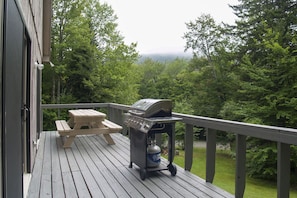 Private Deck | Gas Grill