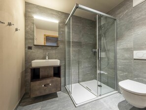 Armatur, Eigentum, Zapfhahn, Badezimmer, Sinken, Duschkopf, Bad Sink, Duschtür, Dusche