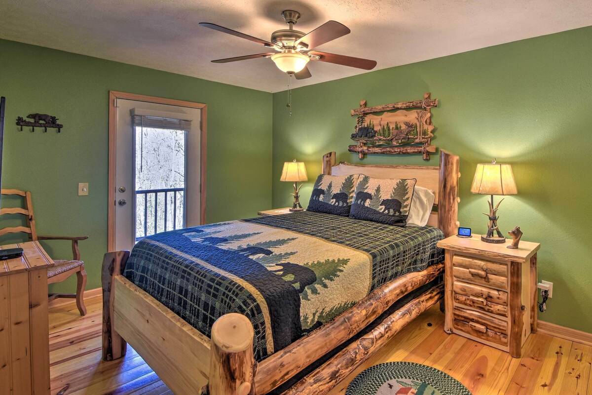 Family-Friendly Cabin ~ 1 Mile to Hike & Swim!