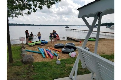 Unity Log Cab in on Bass Lake