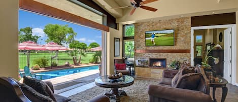Family room to pool