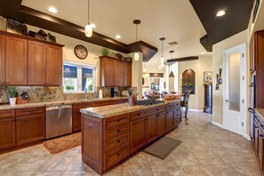 Expansive Kitchen