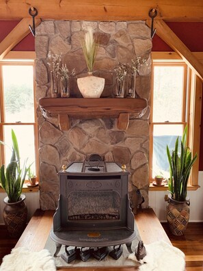 Enjoy the ambiance with a simple push of a button.  Located in the great room.