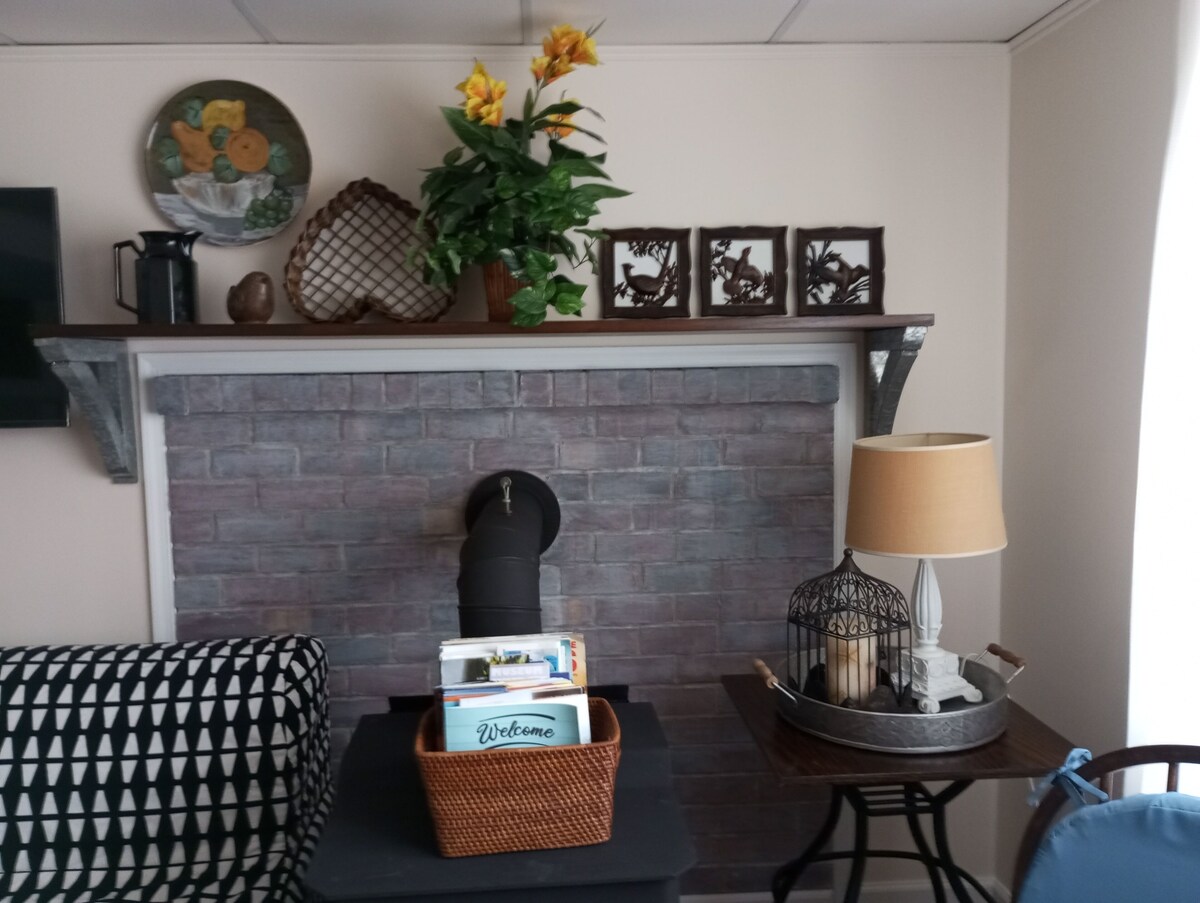 Newly renovated entire guest suite in Orange County.
