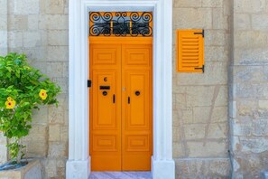 No. 6 - the main door to the apartment - matching hibiscus.