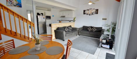 BLUE OCEAN VILLA 2 - Kalbarri Accommodation Service