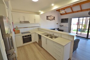 BLUE OCEAN VILLA 3 - Kalbarri Accommodation Service