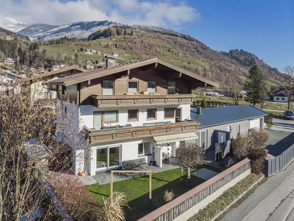 Extérieur maison de vacances [été]