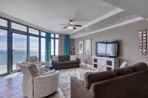 Phoenix West II 1705, 3 Bedroom 4 Bathroom. 17th Floor. Sleeps 12. Managed by Island Rentals