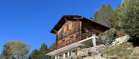 Cottage in estate