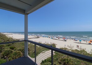 Folly-Beach-Suites-3A-Shared Porch