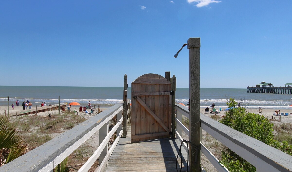 Oceanfront Corner Condo w/Beautiful Views~Folly Beach Suites 3A