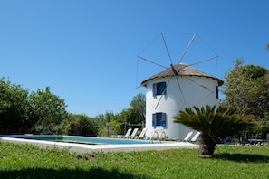 Villa Spyridoula Budget Studio 19 on the beach-swimming pool area