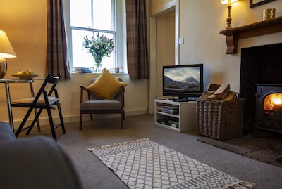 Sycamore Cottage - a traditional 2 bedroom stone cottage within the grounds of Arniston House