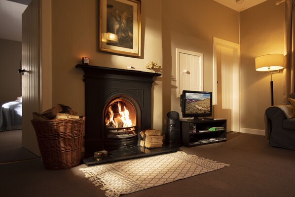 Sitting room with open fire