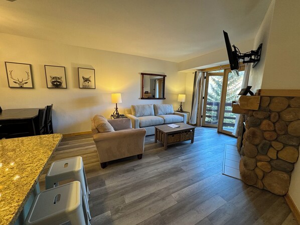 Living room with queen pull out sofa